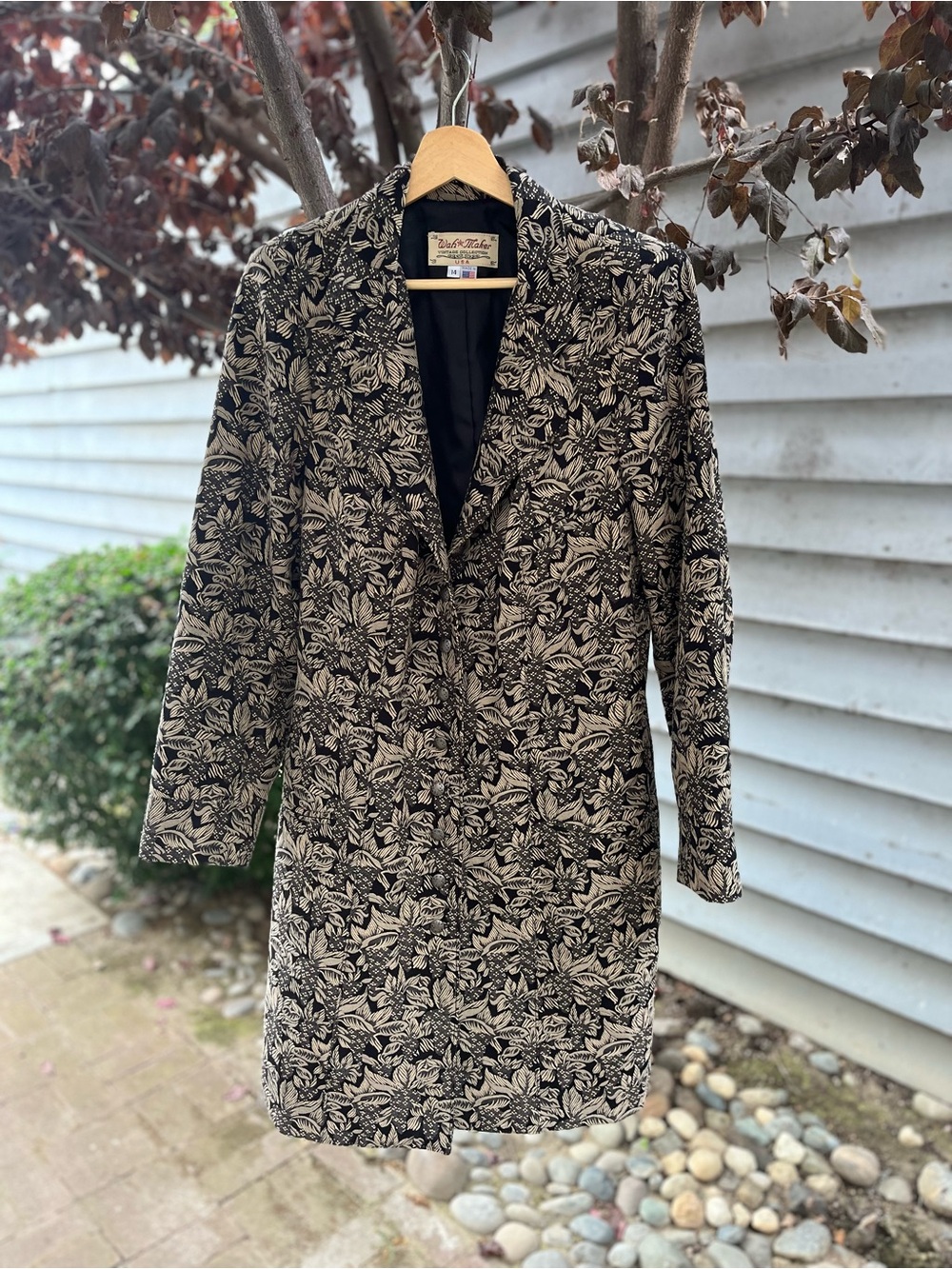 Vintage-Inspired Black & Cream Floral Blazer Coat